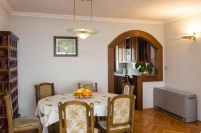 Guest House Old Town View-Three-Bedroom Apartment with Balcony and Sea View Amazing